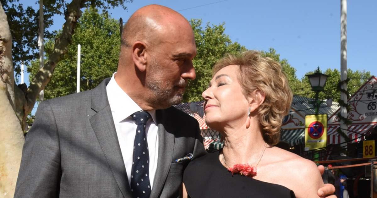 Ana Rosa Quintana, more affectionate than ever, melts into a movie kiss  with her husband | MovieBloc