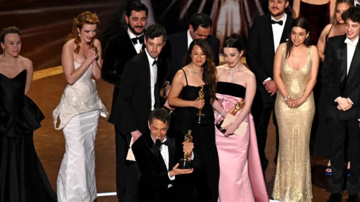 LIVE Oscars 2025 | The 97th edition kicks off: 'Flow' wins best ...